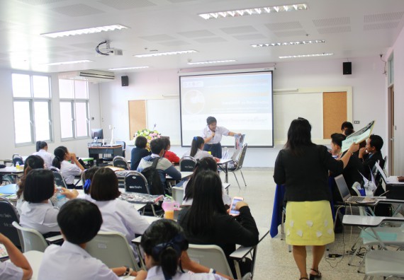 ภาพกิจกรรม การแข่งขันการพูดทางวิทยาศาสตร์  มัธยมศึกษาปีที่ 4-6 ประจำปี 2561