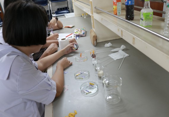 ภาพกิจกรรม การแข่งขันทักษะทางวิทยาศาสตร์และเทคโนโลยี มัธยมศึกษาปีที่ 1-3 ประจำปี 2561