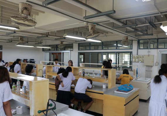 ภาพกิจกรรม การแข่งขันทักษะทางวิทยาศาสตร์และเทคโนโลยี มัธยมศึกษาปีที่ 1-3 ประจำปี 2561