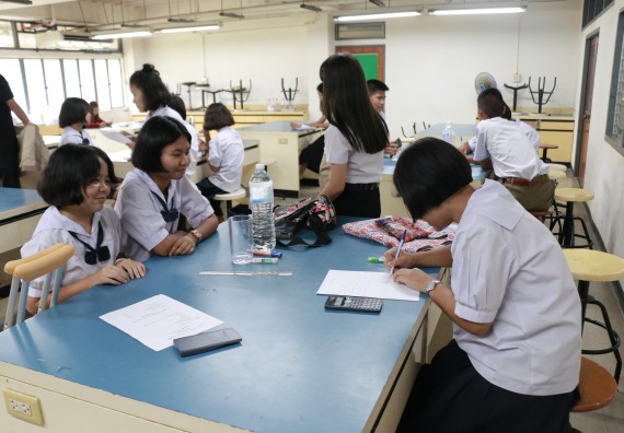 ภาพกิจกรรม การแข่งขันทักษะทางวิทยาศาสตร์และเทคโนโลยี มัธยมศึกษาปีที่ 1-3 ประจำปี 2561