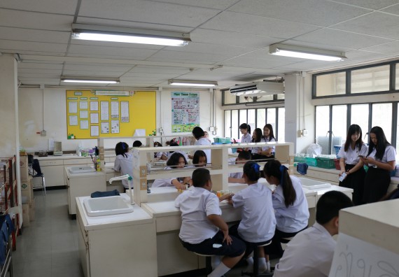 ภาพกิจกรรม การแข่งขันทักษะทางวิทยาศาสตร์และเทคโนโลยี มัธยมศึกษาปีที่ 1-3 ประจำปี 2561