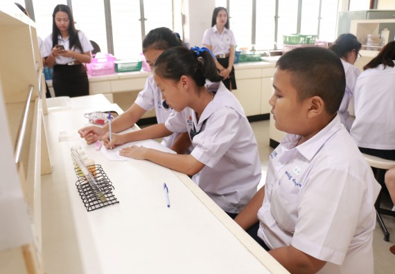 ภาพกิจกรรม การแข่งขันทักษะทางวิทยาศาสตร์และเทคโนโลยี มัธยมศึกษาปีที่ 1-3 ประจำปี 2561