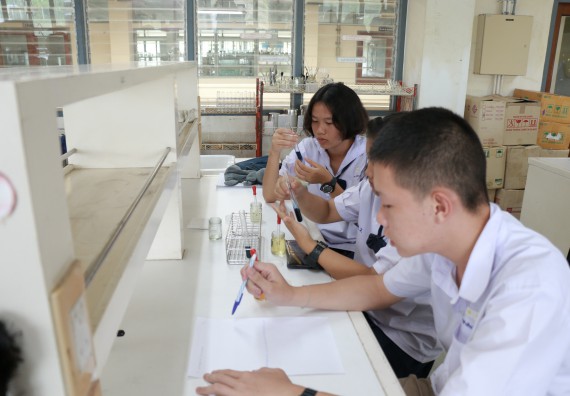 ภาพกิจกรรม การแข่งขันทักษะทางวิทยาศาสตร์และเทคโนโลยี มัธยมศึกษาปีที่ 1-3 ประจำปี 2561