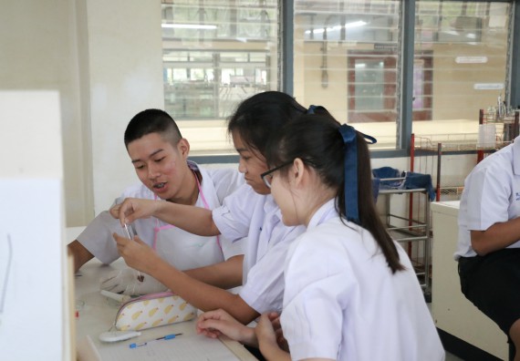 ภาพกิจกรรม การแข่งขันทักษะทางวิทยาศาสตร์และเทคโนโลยี มัธยมศึกษาปีที่ 4-6 ประจำปี 2561