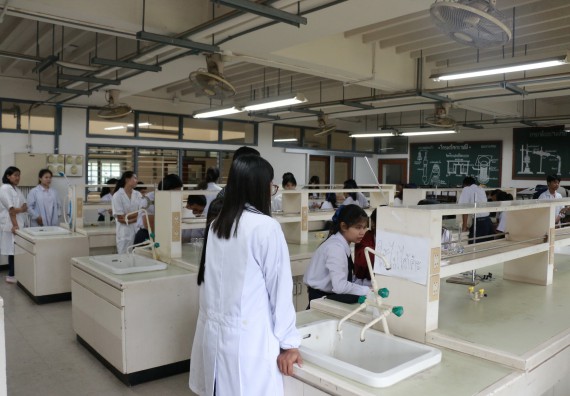 ภาพกิจกรรม การแข่งขันทักษะทางวิทยาศาสตร์และเทคโนโลยี มัธยมศึกษาปีที่ 4-6 ประจำปี 2561