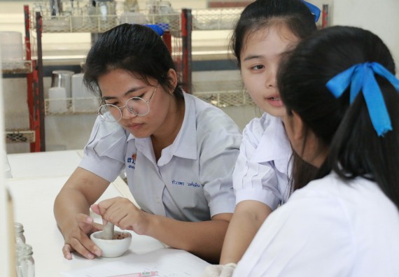 ภาพกิจกรรม การแข่งขันทักษะทางวิทยาศาสตร์และเทคโนโลยี มัธยมศึกษาปีที่ 4-6 ประจำปี 2561