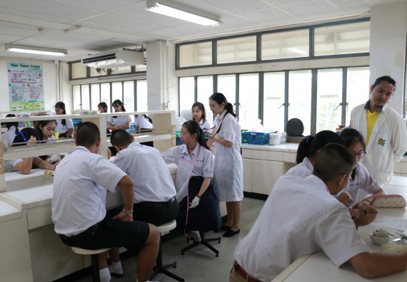 ภาพกิจกรรม การแข่งขันทักษะทางวิทยาศาสตร์และเทคโนโลยี มัธยมศึกษาปีที่ 4-6 ประจำปี 2561