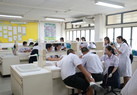 ภาพกิจกรรม การแข่งขันทักษะทางวิทยาศาสตร์และเทคโนโลยี มัธยมศึกษาปีที่ 4-6 ประจำปี 2561