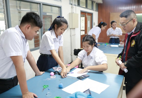 ภาพกิจกรรม การแข่งขันทักษะทางวิทยาศาสตร์และเทคโนโลยี มัธยมศึกษาปีที่ 4-6 ประจำปี 2561