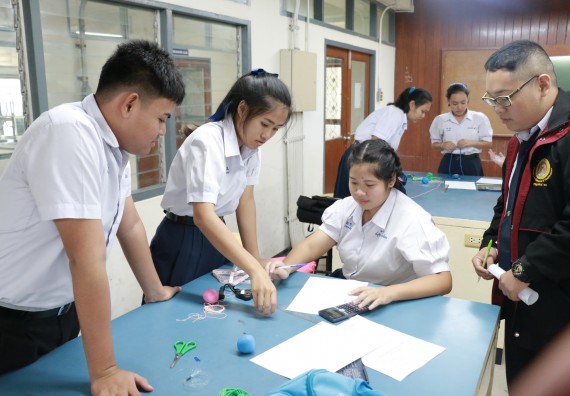 ภาพกิจกรรม การแข่งขันทักษะทางวิทยาศาสตร์และเทคโนโลยี มัธยมศึกษาปีที่ 4-6 ประจำปี 2561