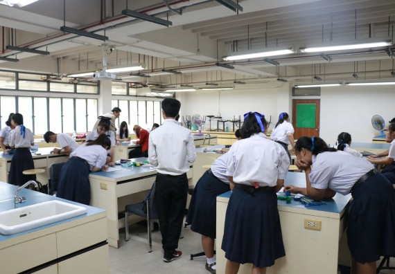 ภาพกิจกรรม การแข่งขันทักษะทางวิทยาศาสตร์และเทคโนโลยี มัธยมศึกษาปีที่ 4-6 ประจำปี 2561