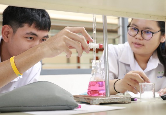 ภาพกิจกรรม การแข่งขันทักษะทางวิทยาศาสตร์และเทคโนโลยี มัธยมศึกษาปีที่ 4-6 ประจำปี 2561