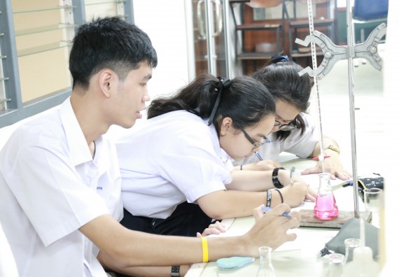 ภาพกิจกรรม การแข่งขันทักษะทางวิทยาศาสตร์และเทคโนโลยี มัธยมศึกษาปีที่ 4-6 ประจำปี 2561