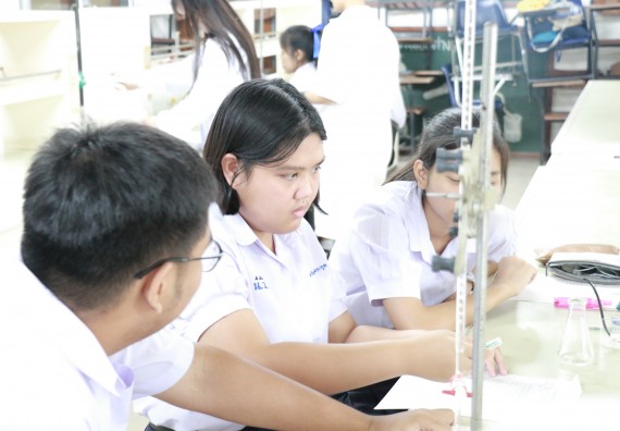 ภาพกิจกรรม การแข่งขันทักษะทางวิทยาศาสตร์และเทคโนโลยี มัธยมศึกษาปีที่ 4-6 ประจำปี 2561