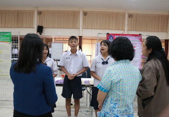 ภาพกิจกรรม การประกวดโครงงานวิทยาศาสตร์ (STEM) มัธยมศึกษาปีที่ 1-3 ประจำปี 2561