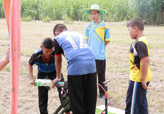 ภาพกิจกรรม การแข่งขันจรวดขวดน้ำ ประถมศึกษาปีที่ 1-6 ประจำปี 2561