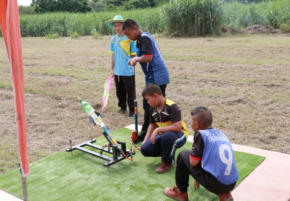 ภาพกิจกรรม การแข่งขันจรวดขวดน้ำ ประถมศึกษาปีที่ 1-6 ประจำปี 2561