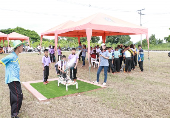 ภาพกิจกรรม การแข่งขันจรวดขวดน้ำ ประถมศึกษาปีที่ 1-6 ประจำปี 2561