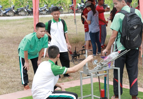 ภาพกิจกรรม การแข่งขันจรวดขวดน้ำ มัธยมศึกษาปีที่ 1-3 ประจำปี 2561