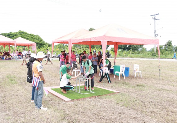 ภาพกิจกรรม การแข่งขันจรวดขวดน้ำ มัธยมศึกษาปีที่ 1-3 ประจำปี 2561