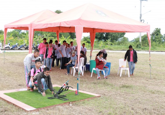 ภาพกิจกรรม การแข่งขันจรวดขวดน้ำ มัธยมศึกษาปีที่ 1-3 ประจำปี 2561