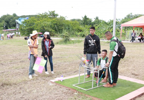 ภาพกิจกรรม การแข่งขันจรวดขวดน้ำ มัธยมศึกษาปีที่ 1-3 ประจำปี 2561
