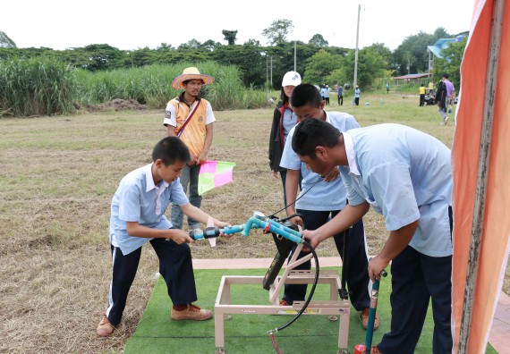 ภาพกิจกรรม การแข่งขันจรวดขวดน้ำ มัธยมศึกษาปีที่ 1-3 ประจำปี 2561