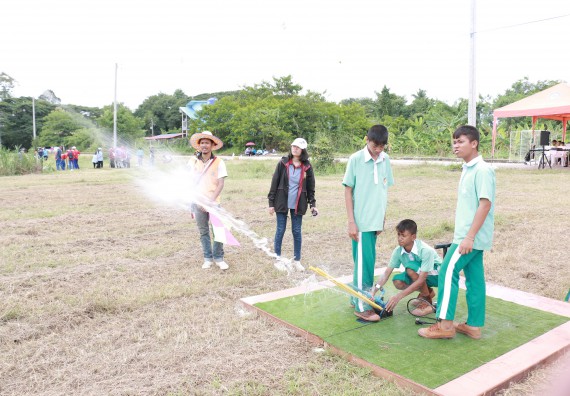ภาพกิจกรรม การแข่งขันจรวดขวดน้ำ มัธยมศึกษาปีที่ 1-3 ประจำปี 2561