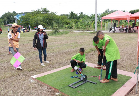 ภาพกิจกรรม การแข่งขันจรวดขวดน้ำ มัธยมศึกษาปีที่ 1-3 ประจำปี 2561