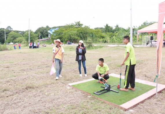 ภาพกิจกรรม การแข่งขันจรวดขวดน้ำ มัธยมศึกษาปีที่ 1-3 ประจำปี 2561