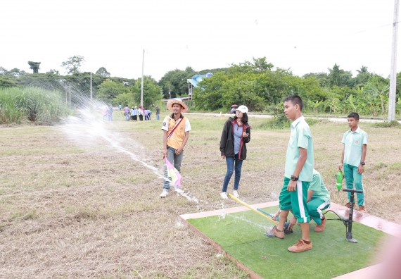 ภาพกิจกรรม การแข่งขันจรวดขวดน้ำ มัธยมศึกษาปีที่ 1-3 ประจำปี 2561