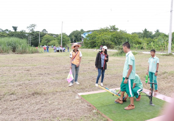 ภาพกิจกรรม การแข่งขันจรวดขวดน้ำ มัธยมศึกษาปีที่ 1-3 ประจำปี 2561