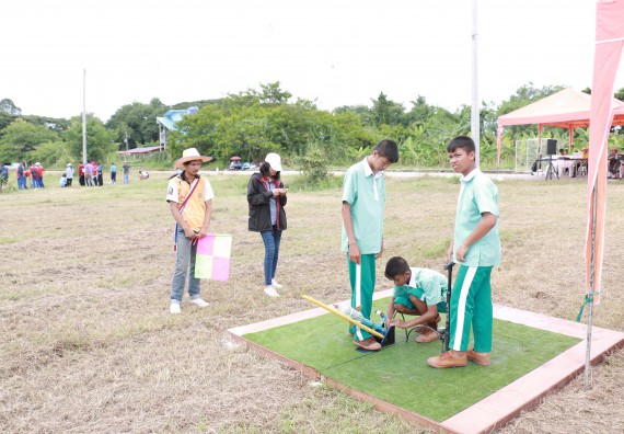 ภาพกิจกรรม การแข่งขันจรวดขวดน้ำ มัธยมศึกษาปีที่ 1-3 ประจำปี 2561