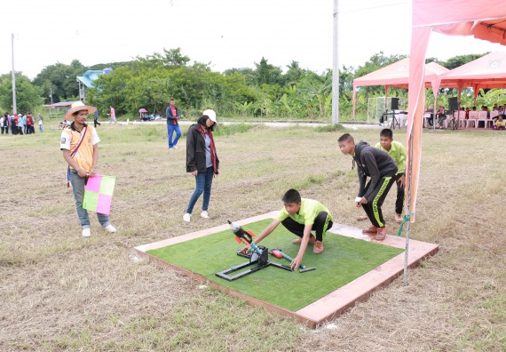 ภาพกิจกรรม การแข่งขันจรวดขวดน้ำ มัธยมศึกษาปีที่ 1-3 ประจำปี 2561