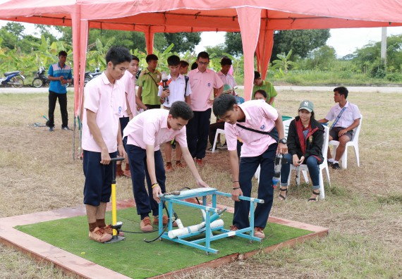 ภาพกิจกรรม การแข่งขันจรวดขวดน้ำ มัธยมศึกษาปีที่ 4-6 ประจำปี 2561