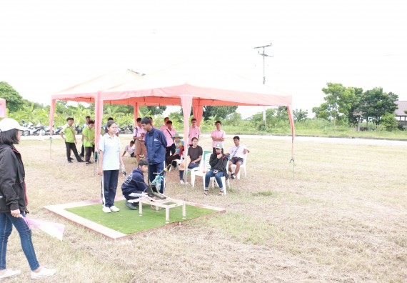 ภาพกิจกรรม การแข่งขันจรวดขวดน้ำ มัธยมศึกษาปีที่ 4-6 ประจำปี 2561