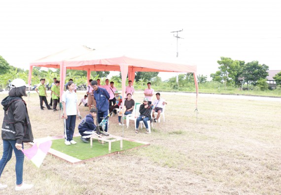 ภาพกิจกรรม การแข่งขันจรวดขวดน้ำ มัธยมศึกษาปีที่ 4-6 ประจำปี 2561