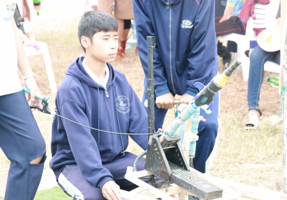 ภาพกิจกรรม การแข่งขันจรวดขวดน้ำ มัธยมศึกษาปีที่ 4-6 ประจำปี 2561