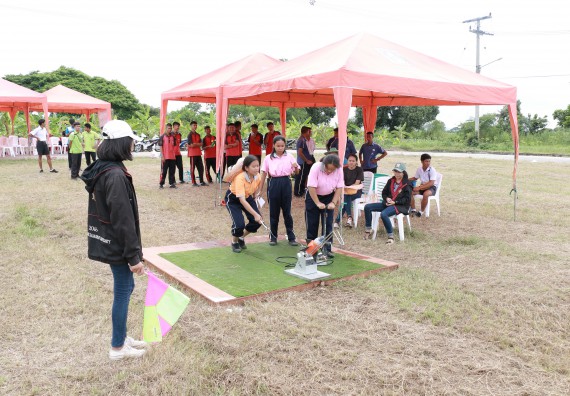 ภาพกิจกรรม การแข่งขันจรวดขวดน้ำ มัธยมศึกษาปีที่ 4-6 ประจำปี 2561