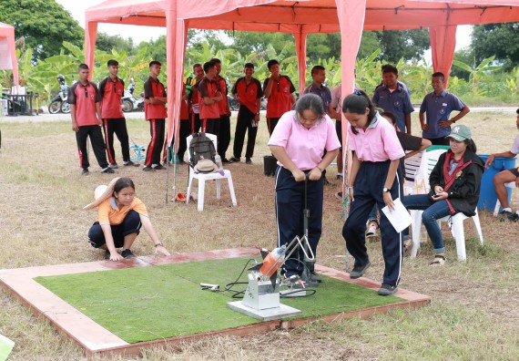 ภาพกิจกรรม การแข่งขันจรวดขวดน้ำ มัธยมศึกษาปีที่ 4-6 ประจำปี 2561