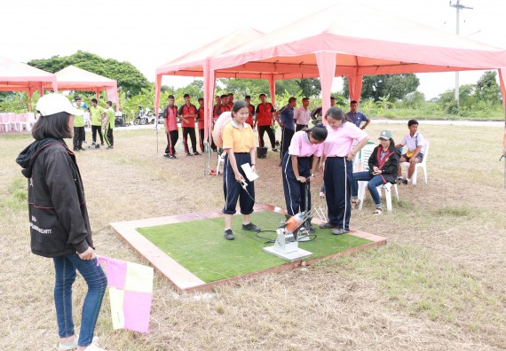 ภาพกิจกรรม การแข่งขันจรวดขวดน้ำ มัธยมศึกษาปีที่ 4-6 ประจำปี 2561