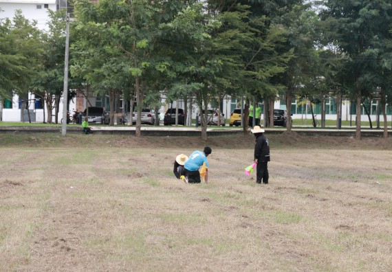 ภาพกิจกรรม การแข่งขันจรวดขวดน้ำ มัธยมศึกษาปีที่ 4-6 ประจำปี 2561