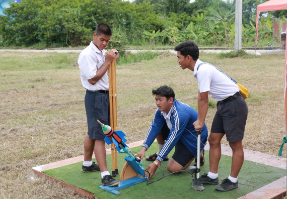 ภาพกิจกรรม การแข่งขันจรวดขวดน้ำ มัธยมศึกษาปีที่ 4-6 ประจำปี 2561