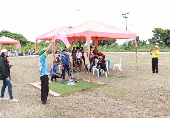 ภาพกิจกรรม การแข่งขันจรวดขวดน้ำ มัธยมศึกษาปีที่ 4-6 ประจำปี 2561