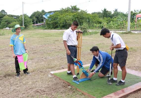 ภาพกิจกรรม การแข่งขันจรวดขวดน้ำ มัธยมศึกษาปีที่ 4-6 ประจำปี 2561