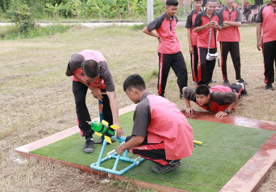 ภาพกิจกรรม การแข่งขันจรวดขวดน้ำ มัธยมศึกษาปีที่ 4-6 ประจำปี 2561