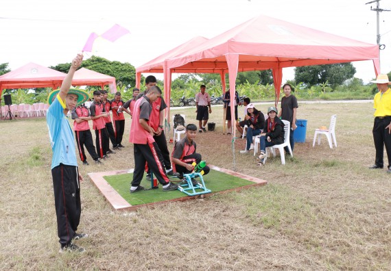 ภาพกิจกรรม การแข่งขันจรวดขวดน้ำ มัธยมศึกษาปีที่ 4-6 ประจำปี 2561