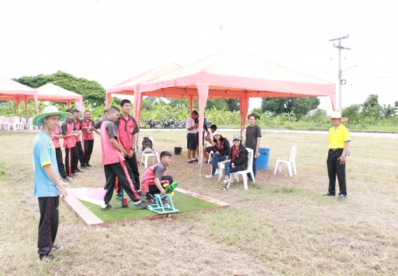 ภาพกิจกรรม การแข่งขันจรวดขวดน้ำ มัธยมศึกษาปีที่ 4-6 ประจำปี 2561