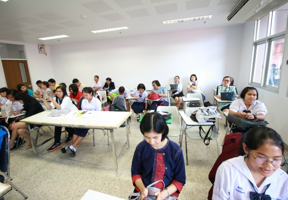 ภาพกิจกรรม การแข่งขันการพูดทางวิทยาศาสตร์ มัธยมศึกษาปีที่ 1-3 ประจำปี 2561