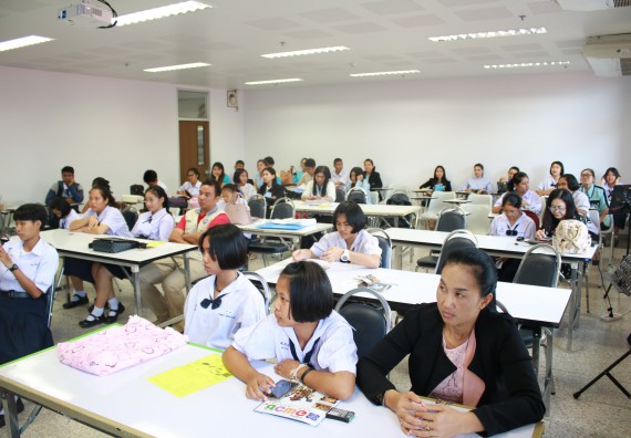 ภาพกิจกรรม การแข่งขันการพูดทางวิทยาศาสตร์ มัธยมศึกษาปีที่ 1-3 ประจำปี 2561